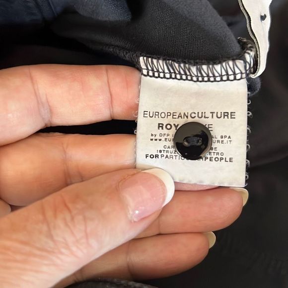 European Culture Womens Blouse Buttoned Quarter Sleeve Fitted Blue Black Small - Picture 10 of 12